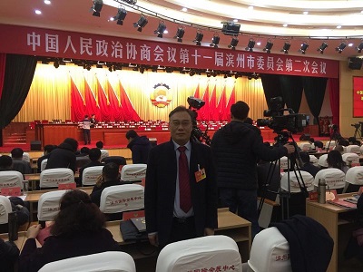 韓曉峰主任在市政協(xié)會(huì)議上作“弘揚(yáng)孝道文化，建設(shè)美麗鄉(xiāng)村”主題發(fā)言